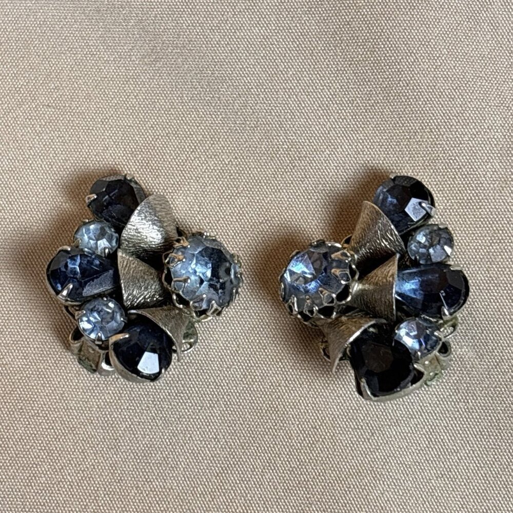 Vintage Blue Glass Rhinestone Fan Clip On Earrings Silver Tone Adjustable B74